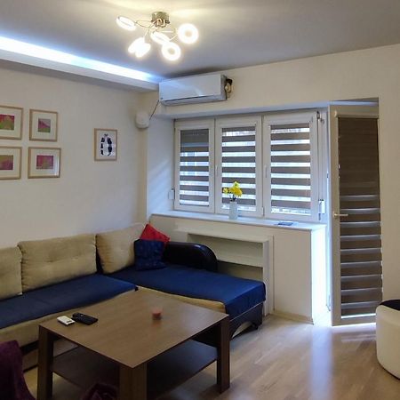 Skopje Contemporary Apartment Exteriör bild