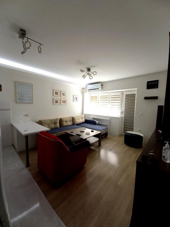 Skopje Contemporary Apartment Exteriör bild